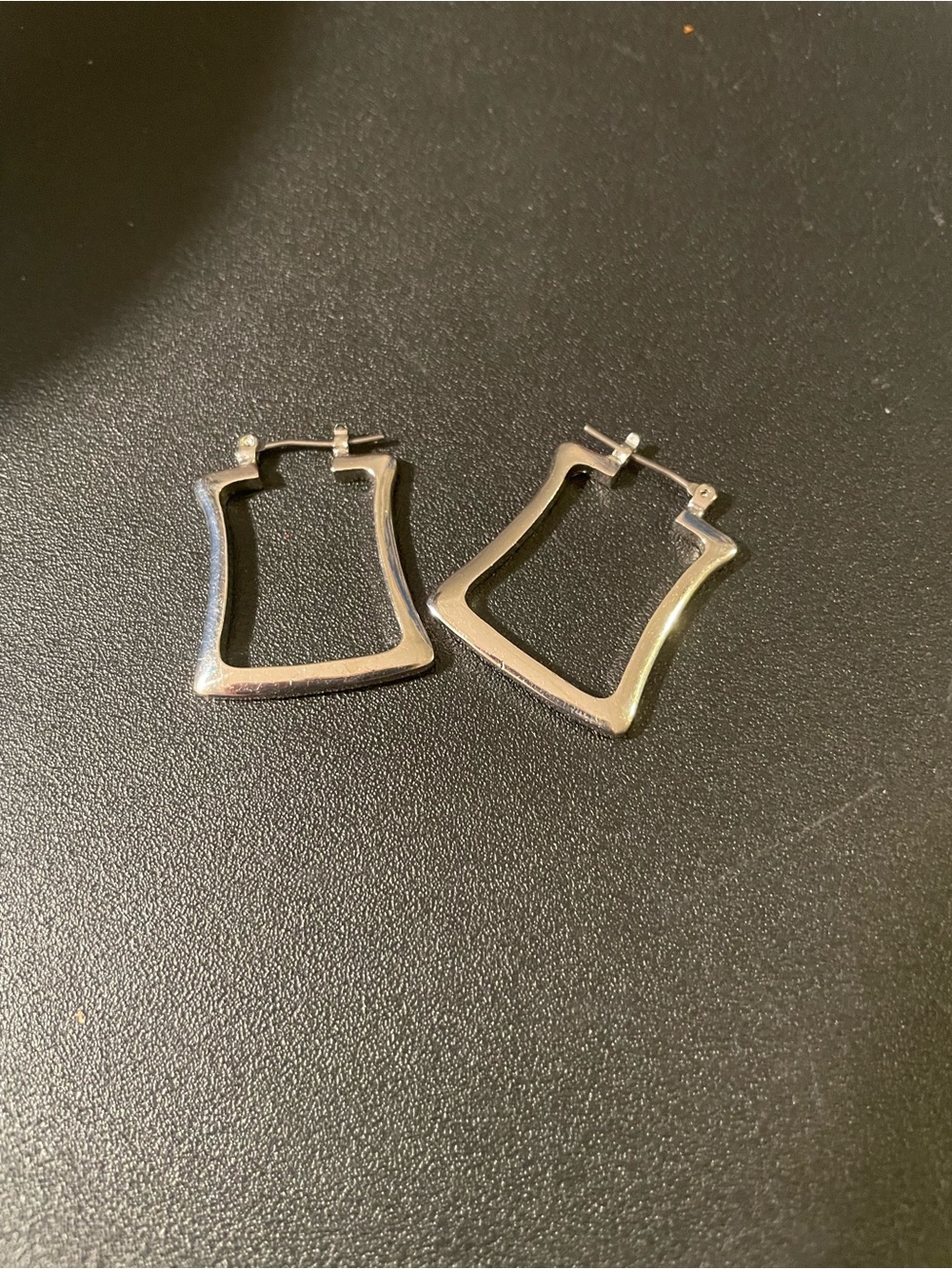 Minimalist Silver Open-Frame Hoop Earrings for Women